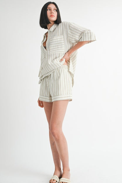 Stripped Shorts with Waist Tie